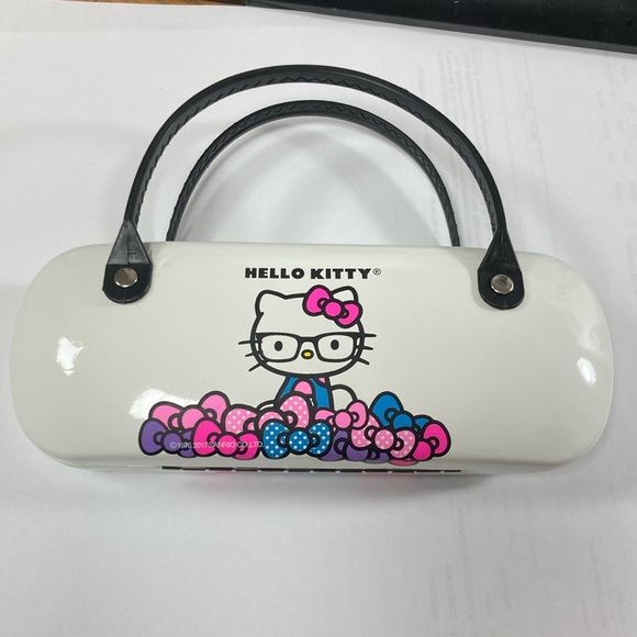 New hello kitty  kids eye glass case with handles - Picture 1 of 4